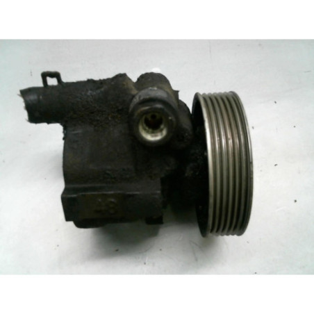 Pompe de direction RENAULT LAGUNA 1 Photo n°1