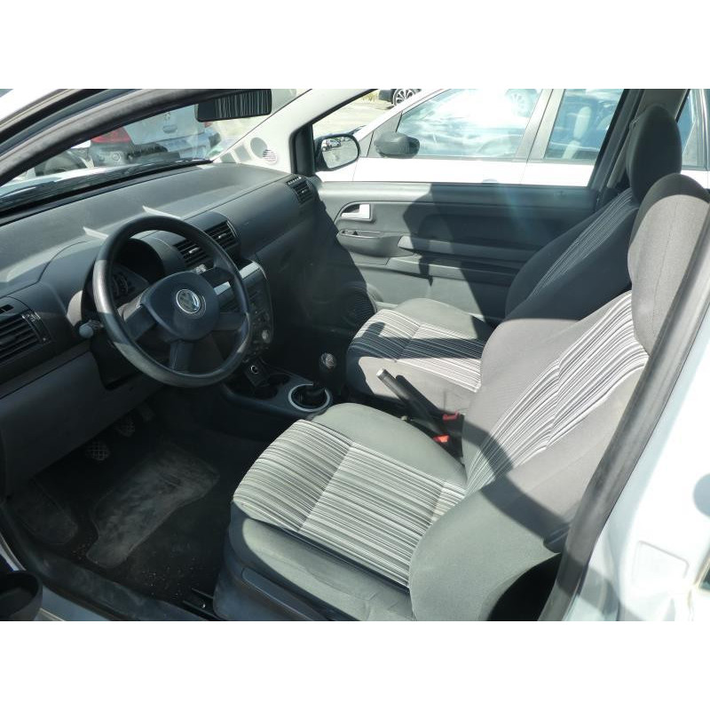 Volant VOLKSWAGEN FOX Photo n°9