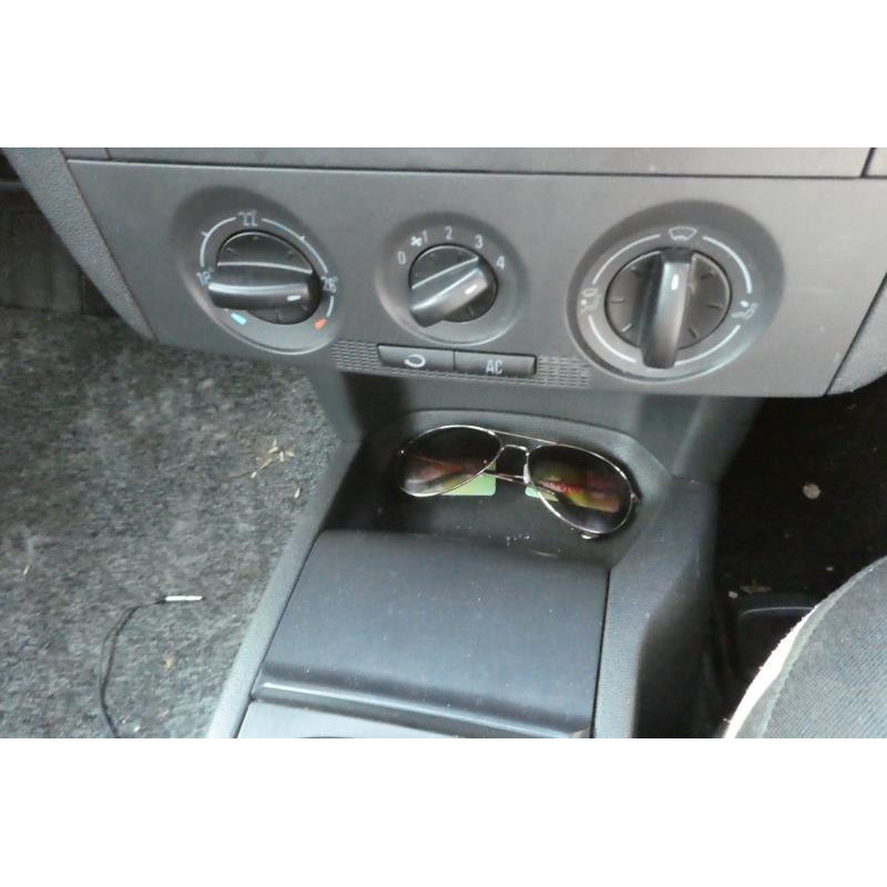 Trappe d'essence SKODA FABIA 1 Photo n°11