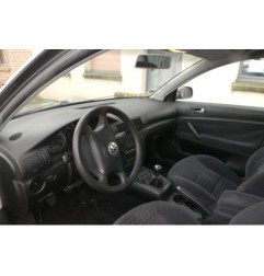 Serrure avant droit VOLKSWAGEN PASSAT 4