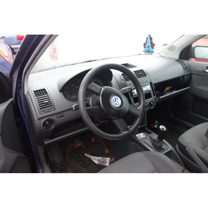Malle/Hayon arriere VOLKSWAGEN POLO 4 Photo n°7