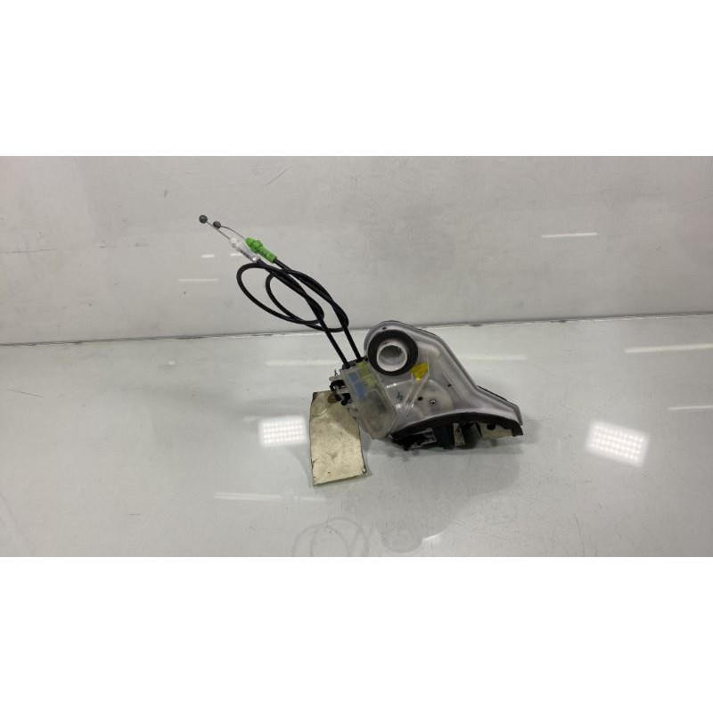 Serrure arriere droit TOYOTA AYGO 2 Photo n°1