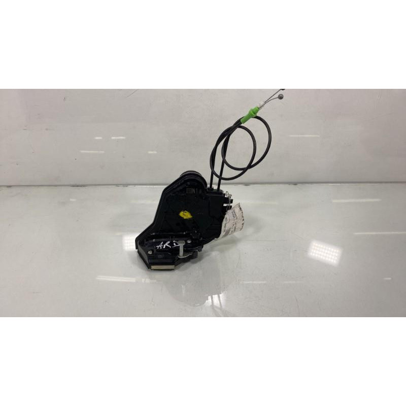 Serrure arriere droit TOYOTA AYGO 2 Photo n°2