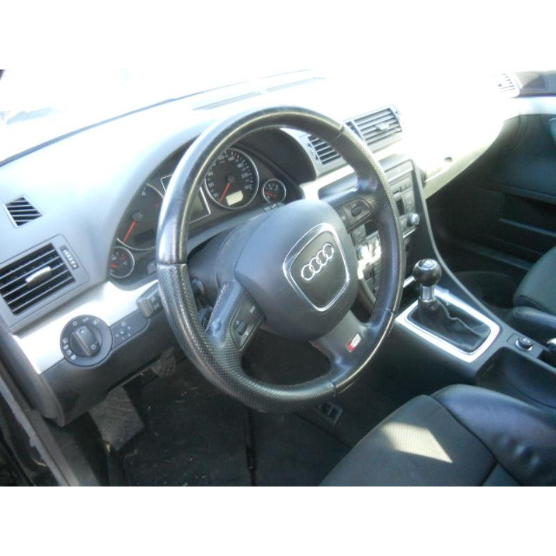 Trappe d'essence AUDI A4 2 Photo n°7