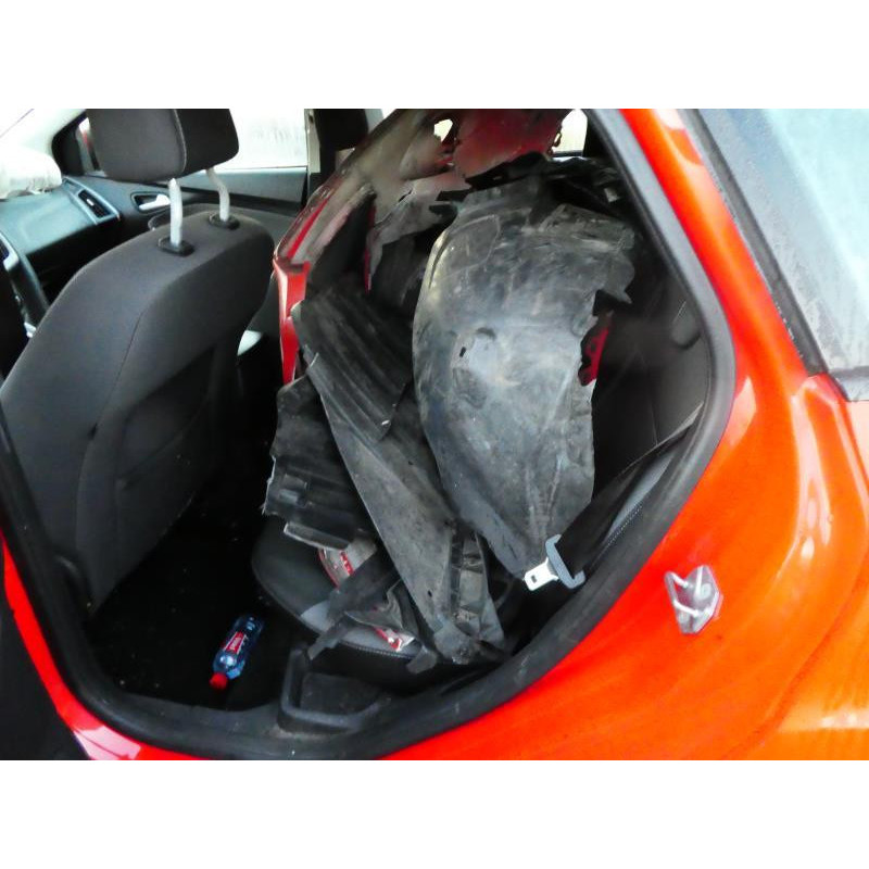 Malle/Hayon arriere FORD FOCUS 3 Photo n°5