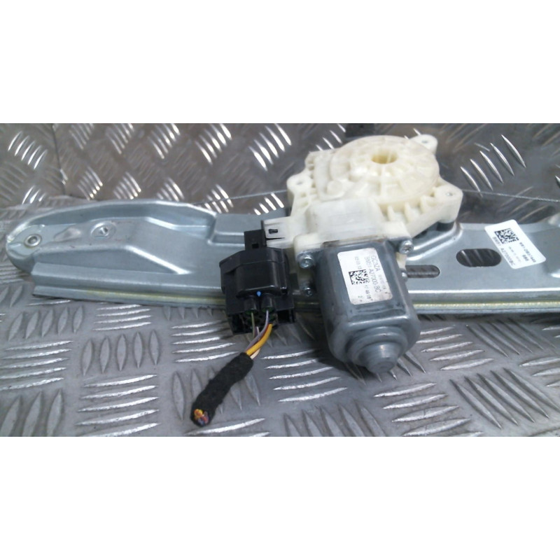 Leve vitre electrique arriere droit FORD FOCUS 3 Photo n°3