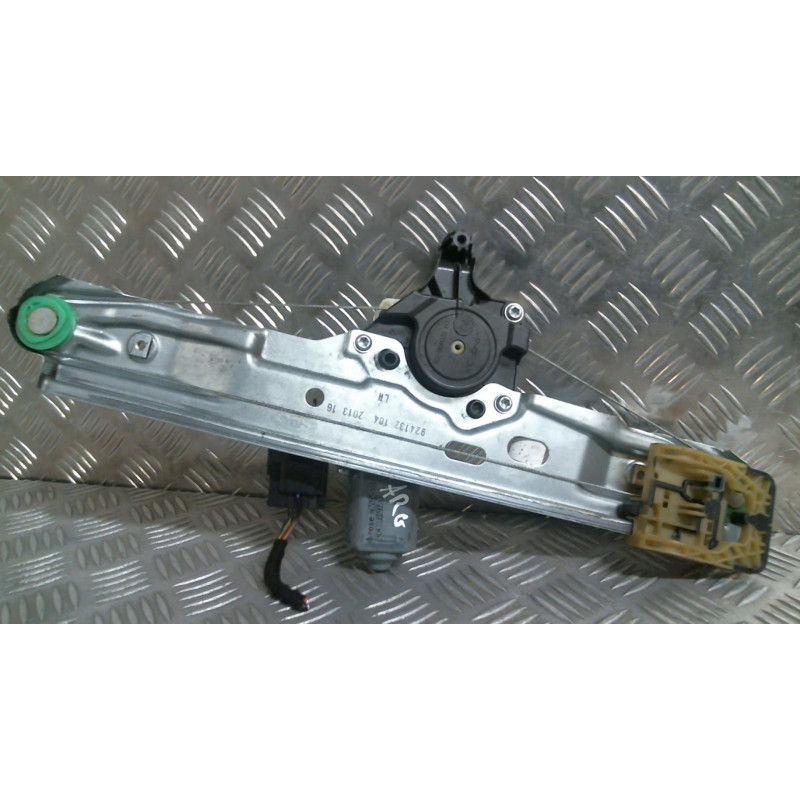 Leve vitre electrique arriere gauche FORD FOCUS 3 Photo n°1