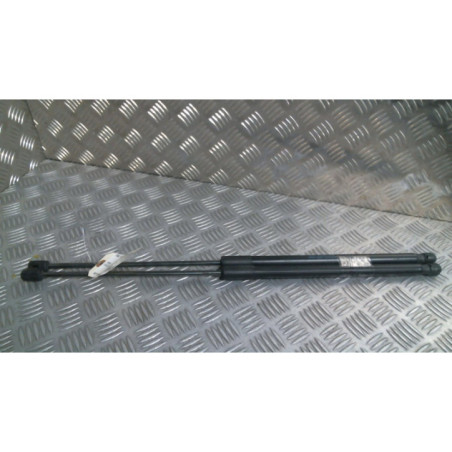 Verin de coffre FORD FOCUS 3 Photo n°1