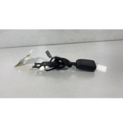 Attache ceinture avant droit TOYOTA AURIS 1