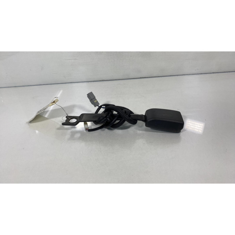 Attache ceinture avant droit TOYOTA AURIS 1 Photo n°2