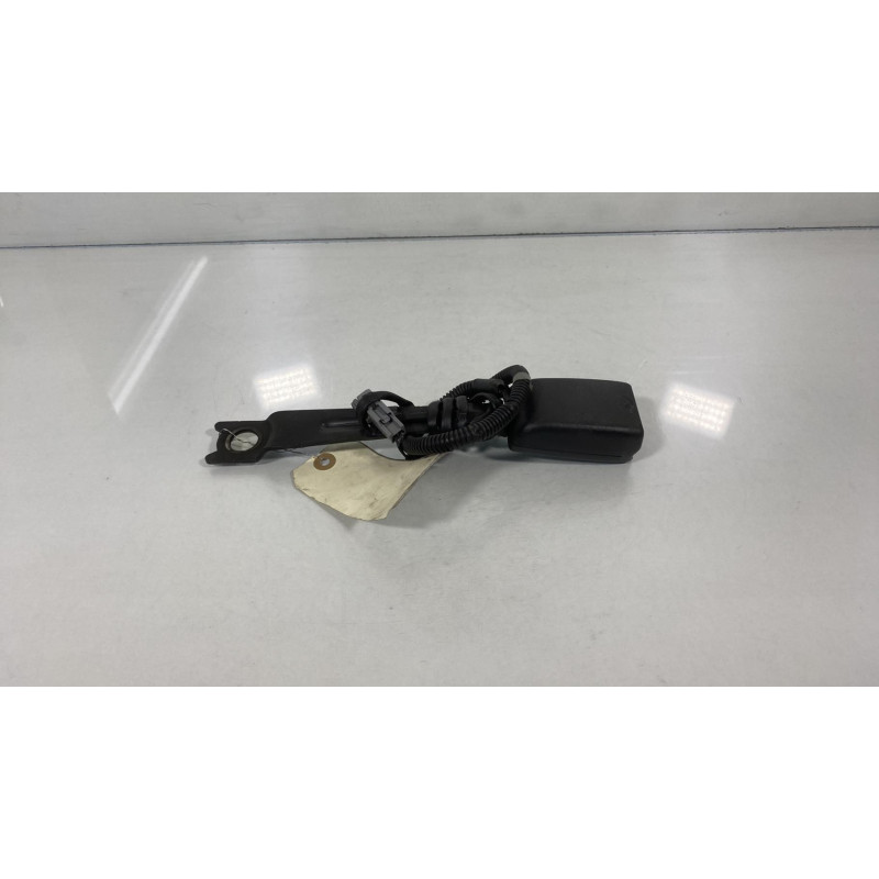 Attache ceinture avant gauche TOYOTA AURIS 1 Photo n°1
