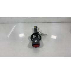 Attache ceinture avant gauche TOYOTA AURIS 1