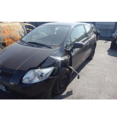 Attache ceinture avant gauche TOYOTA AURIS 1