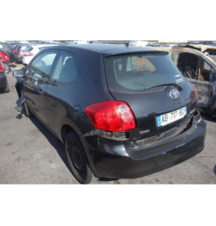 Attache ceinture avant gauche TOYOTA AURIS 1