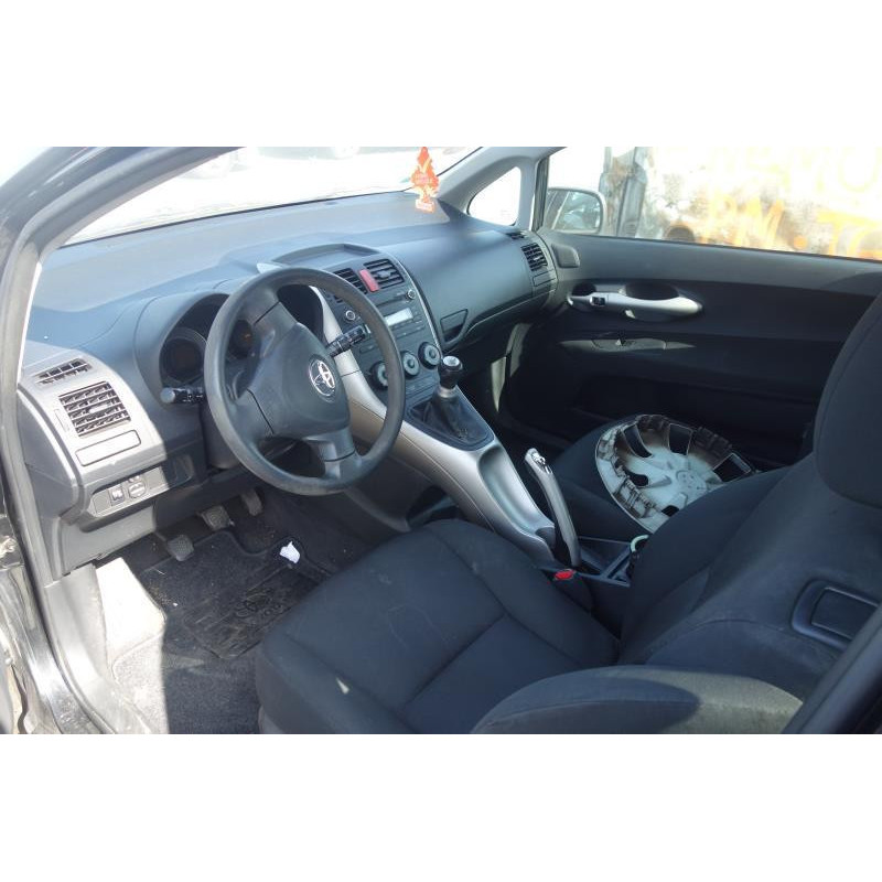 Attache ceinture avant gauche TOYOTA AURIS 1 Photo n°8