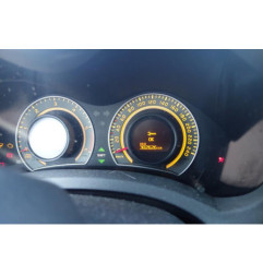 Attache ceinture avant gauche TOYOTA AURIS 1