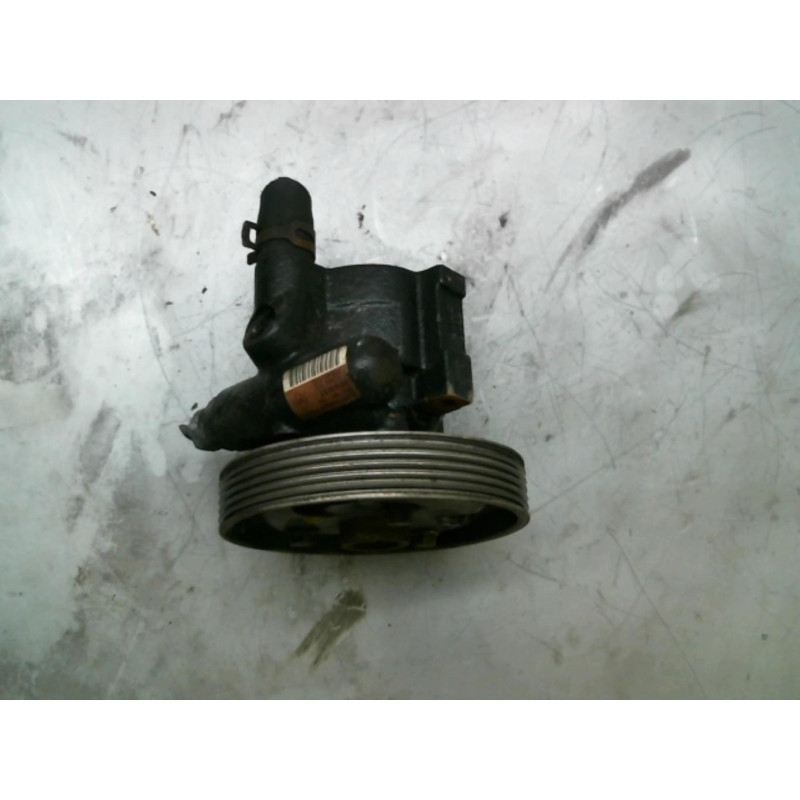 Pompe de direction RENAULT LAGUNA 1 Photo n°2