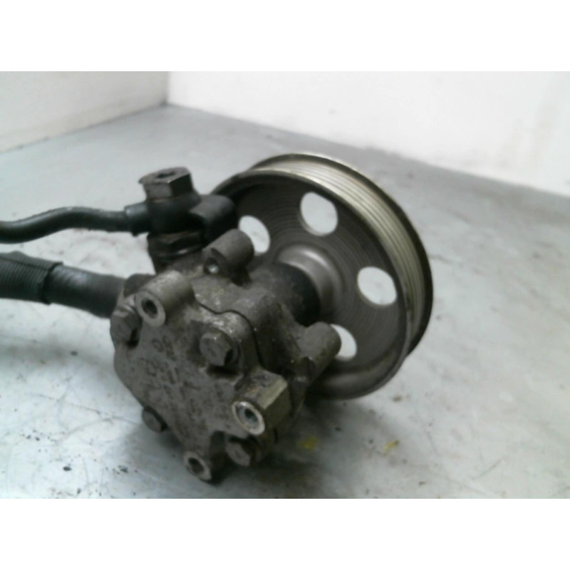 Pompe de direction AUDI A4 2 Photo n°3