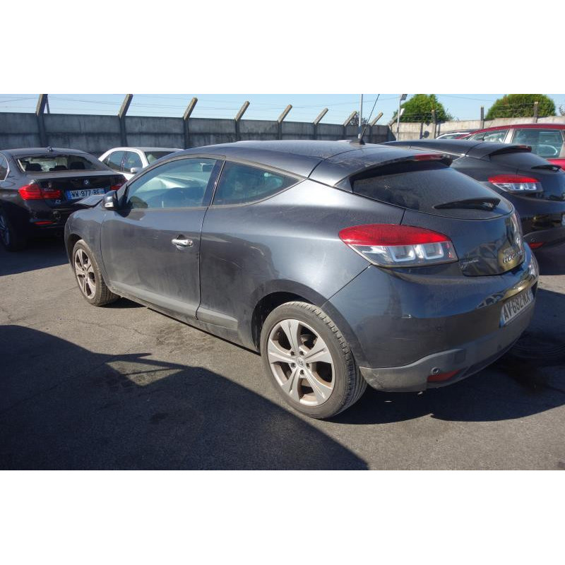 Verin de coffre RENAULT MEGANE 3 Photo n°10