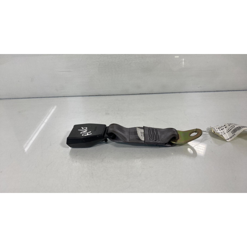 Attache ceinture arriere gauche RENAULT R11 Photo n°2