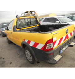 Feu arriere stop central FIAT STRADA