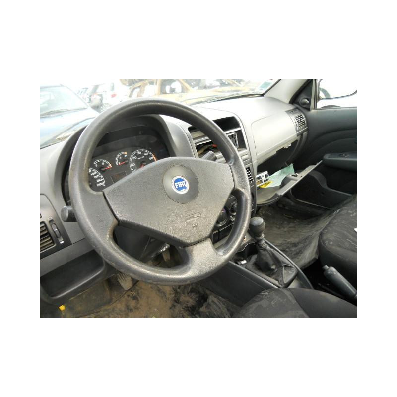 Feu arriere stop central FIAT STRADA Photo n°9