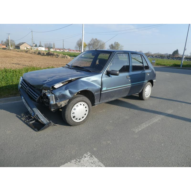Retroviseur droit PEUGEOT 205 Photo n°6