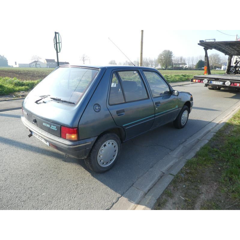 Retroviseur droit PEUGEOT 205 Photo n°14