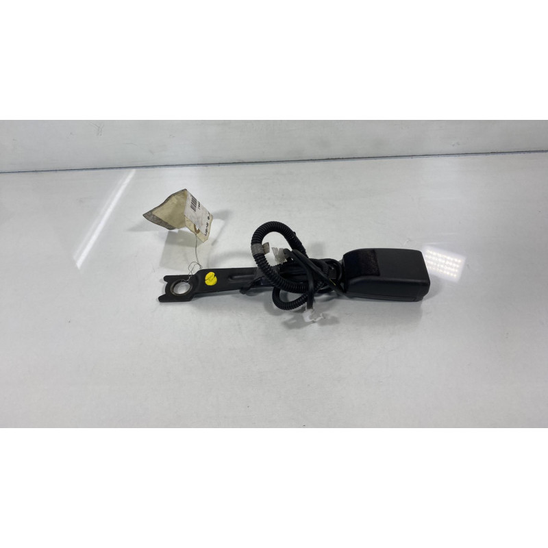 Attache ceinture avant gauche TOYOTA AURIS 1 Photo n°2