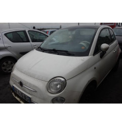 Attache ceinture avant droit FIAT 500 2