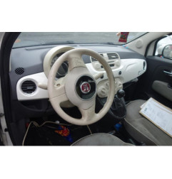 Attache ceinture avant droit FIAT 500 2