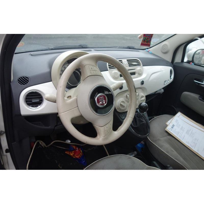 Attache ceinture avant droit FIAT 500 2 Photo n°8