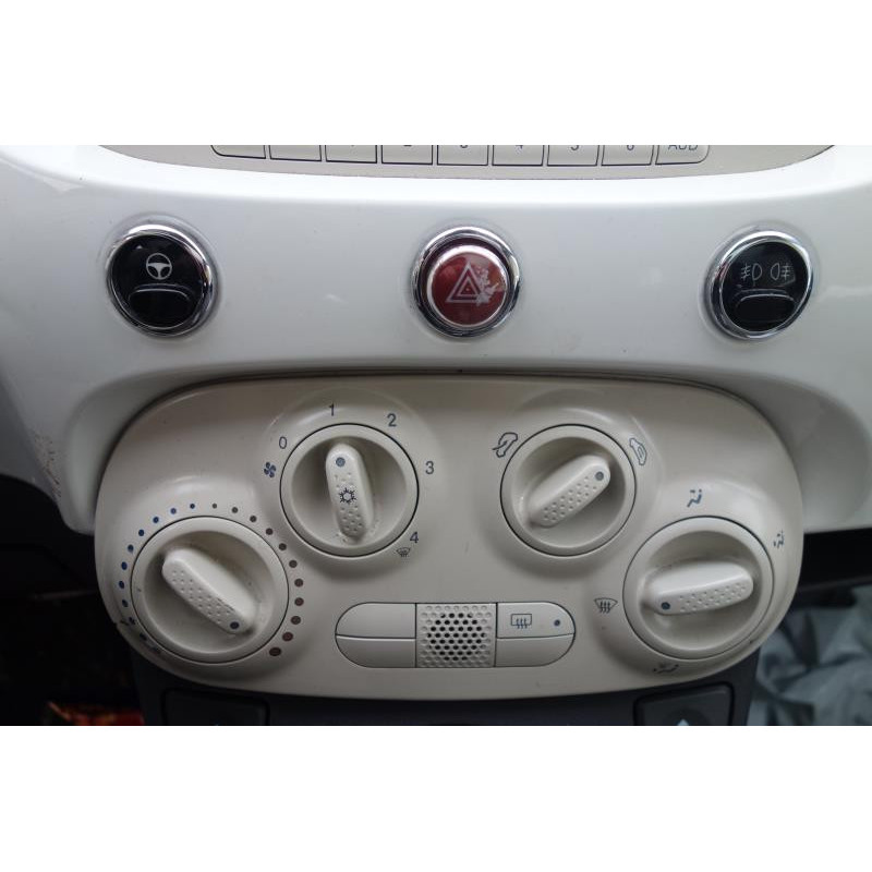 Attache ceinture avant droit FIAT 500 2 Photo n°10