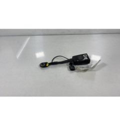 Attache ceinture avant droit OPEL ZAFIRA TOURER C Photo n°1