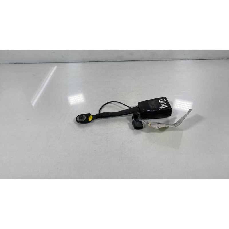 Attache ceinture avant droit OPEL ZAFIRA TOURER C Photo n°1