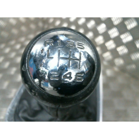 Levier de vitesses PEUGEOT 5008 1 Photo n°1
