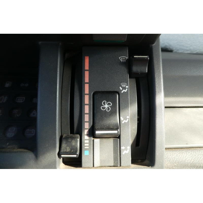 Optique avant principal droit (feux)(phare) RENAULT EXPRESS Photo n°7