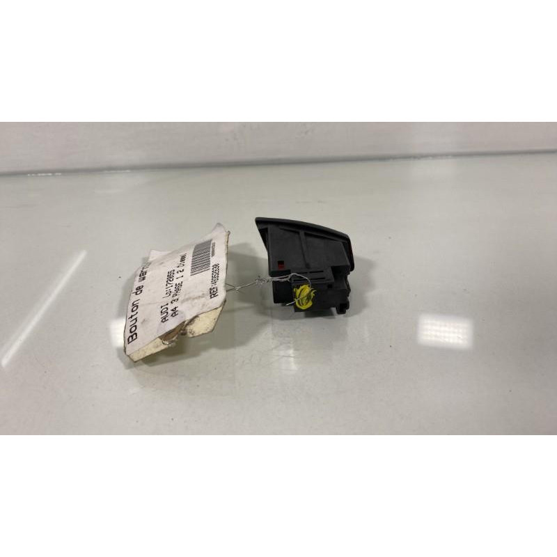 Bouton de warning AUDI A4 3 Photo n°2