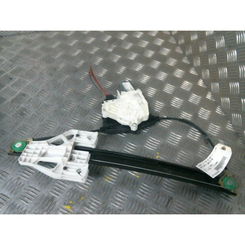 Leve vitre electrique arriere gauche AUDI A4 3 Photo n°1