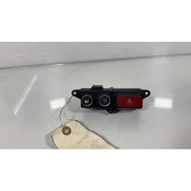 Bouton de warning ALFA ROMEO 159 Photo n°3
