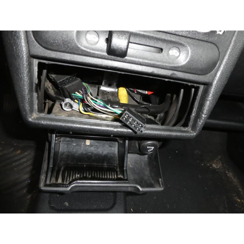 Serrure de coffre OPEL CORSA B Photo n°14