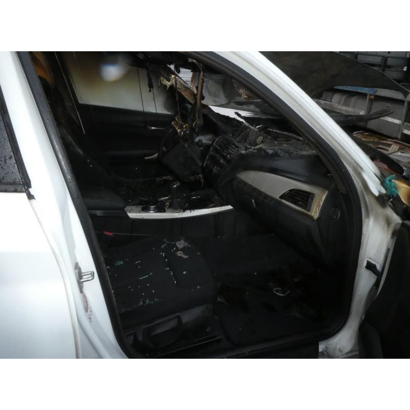 Verin de coffre BMW SERIE 1 F20 Photo n°5