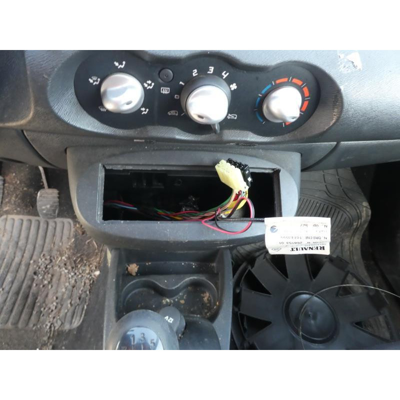 Air bag conducteur RENAULT TWINGO 2 Photo n°6