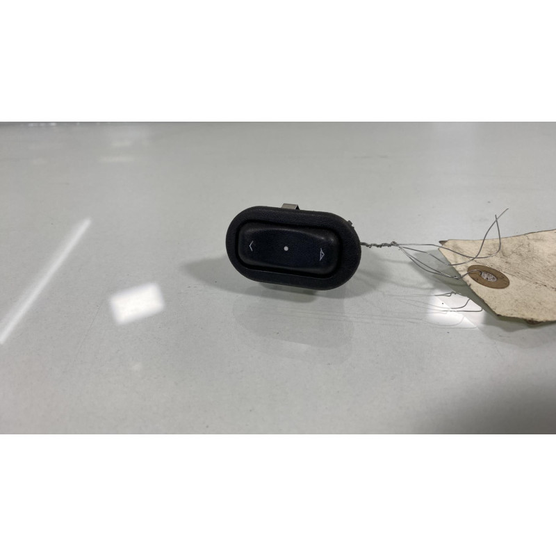 Interrupteur de leve vitre arriere gauche OPEL ZAFIRA A Photo n°3