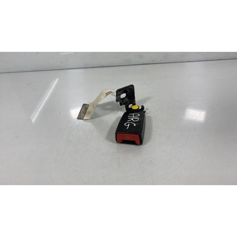 Attache ceinture arriere gauche FIAT PUNTO EVO 3 Photo n°1