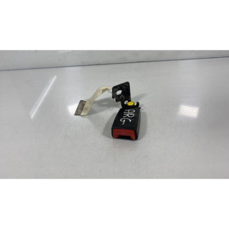 Attache ceinture arriere gauche FIAT PUNTO EVO 3 Photo n°1