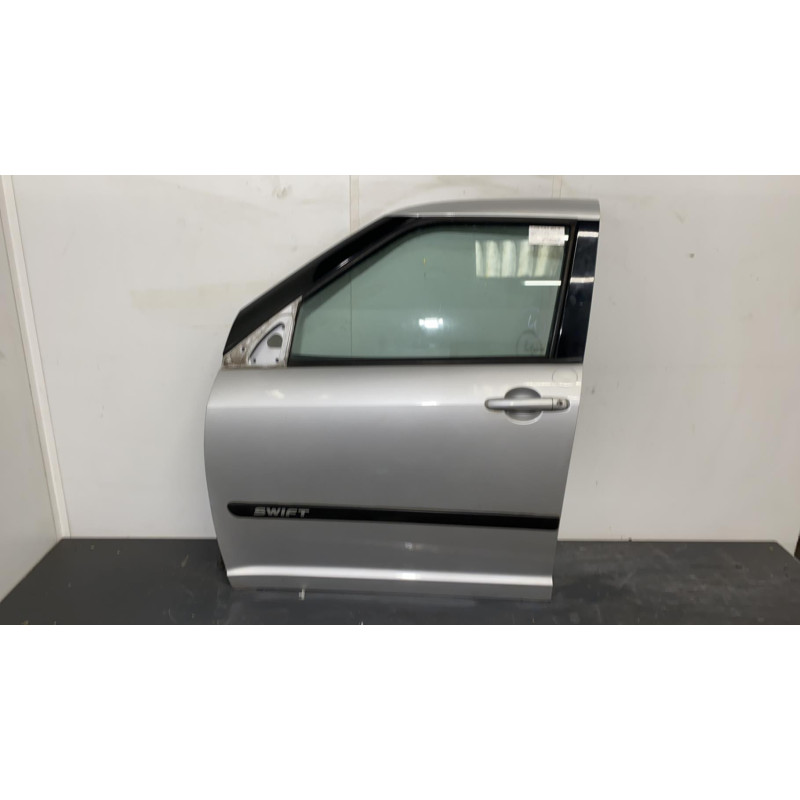 Porte avant gauche SUZUKI SWIFT 3 Photo n°1