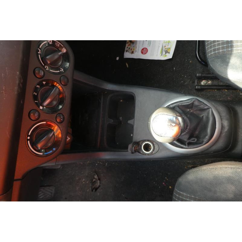 Porte avant gauche SUZUKI SWIFT 3 Photo n°10