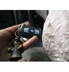 Attache ceinture arriere centrale BMW SERIE 1 E87