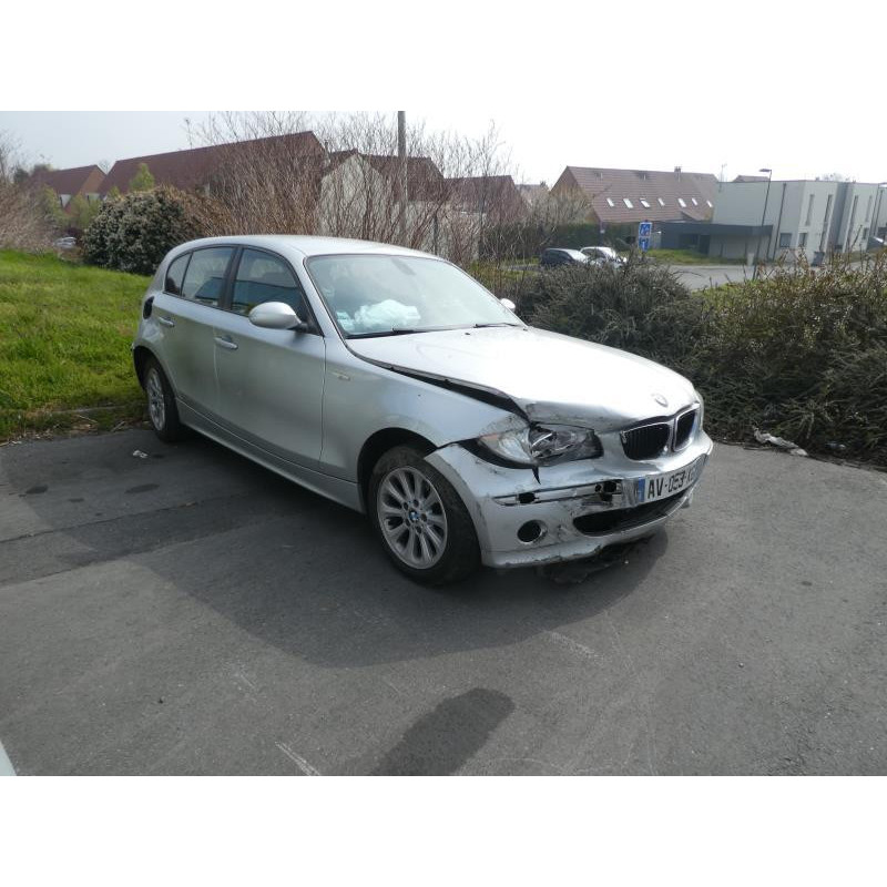 Attache ceinture arriere centrale BMW SERIE 1 E87 Photo n°7